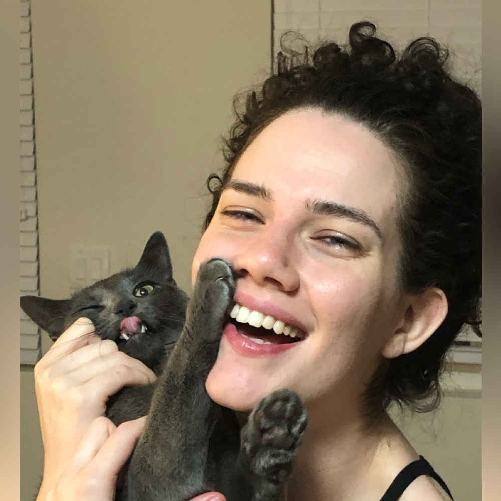 Meet your Posher, Danielle